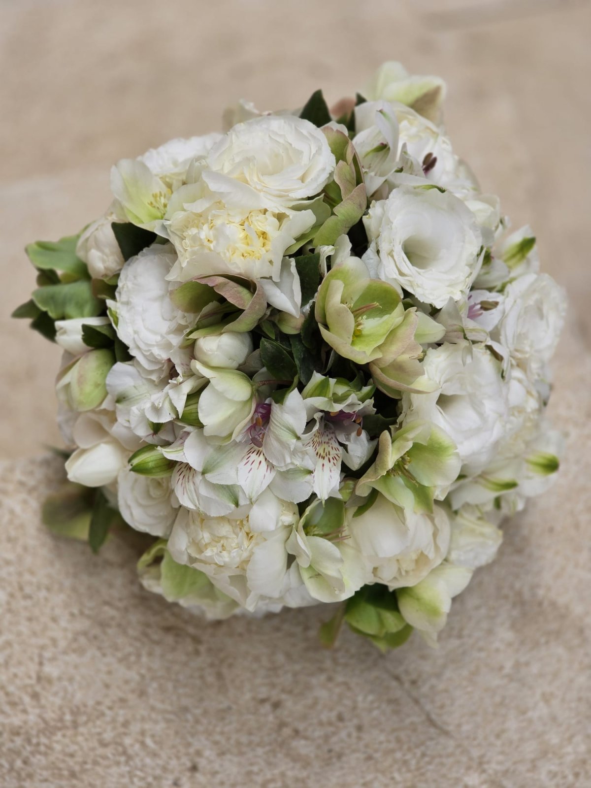 זר כלה לבן טהור