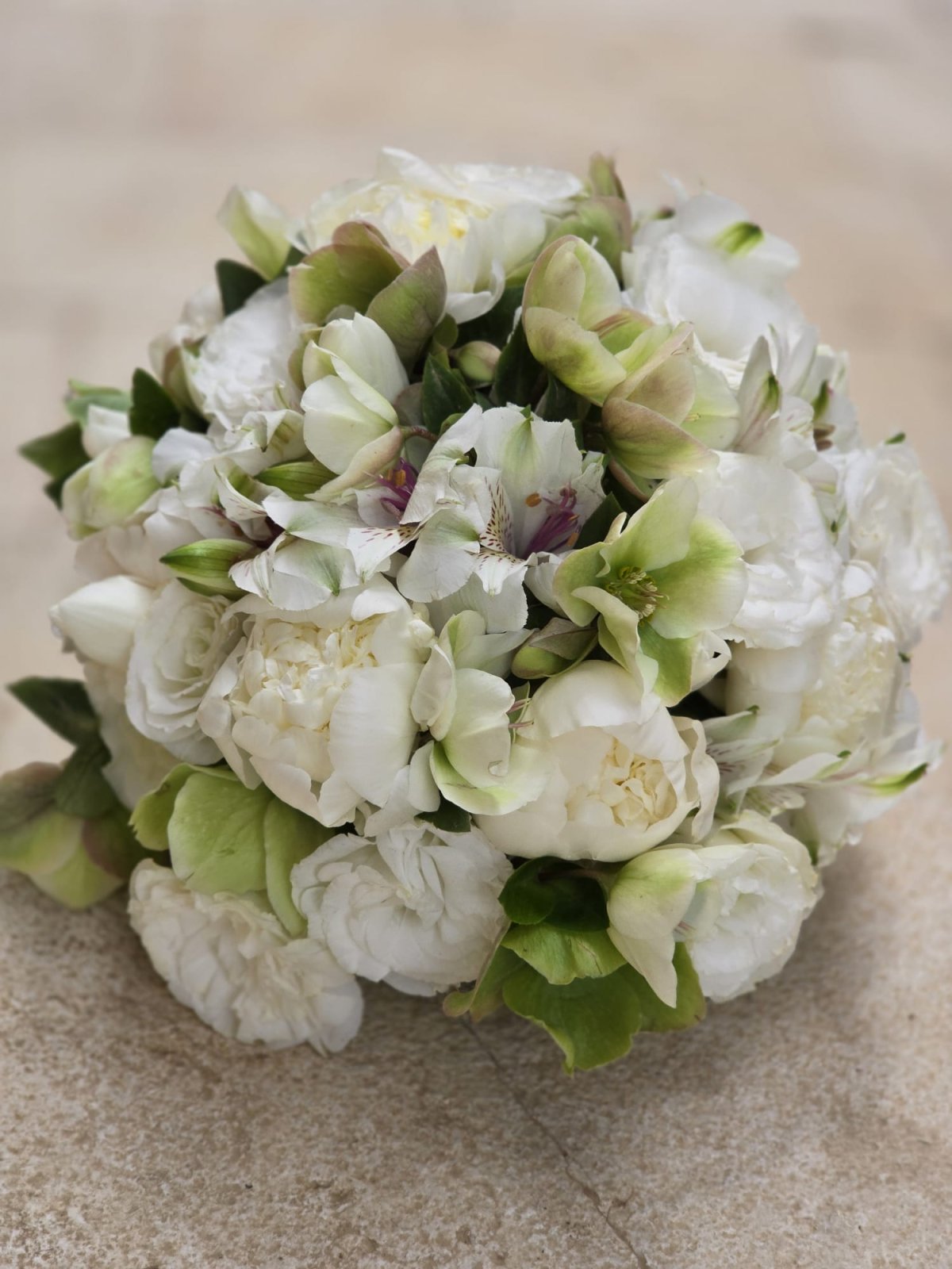 זר כלה לבן טהור